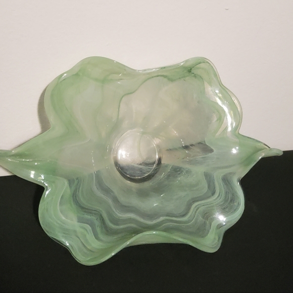 Vintage Hand Blown Glass Bowl - Picture 6 of 6